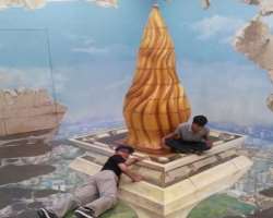 The 3D paintings and sculptures in the museum give The 3D paintings and sculptures in the museum give a feeling that all of them are real. It is a unique museum as it does not display ancient things an